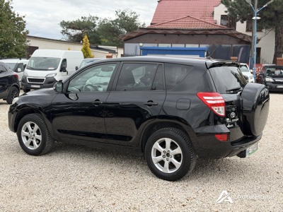Toyota RAV4 2011