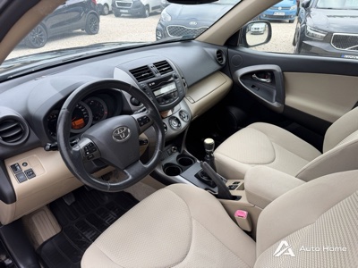 Toyota RAV4 2011