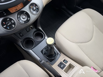 Toyota RAV4 2011