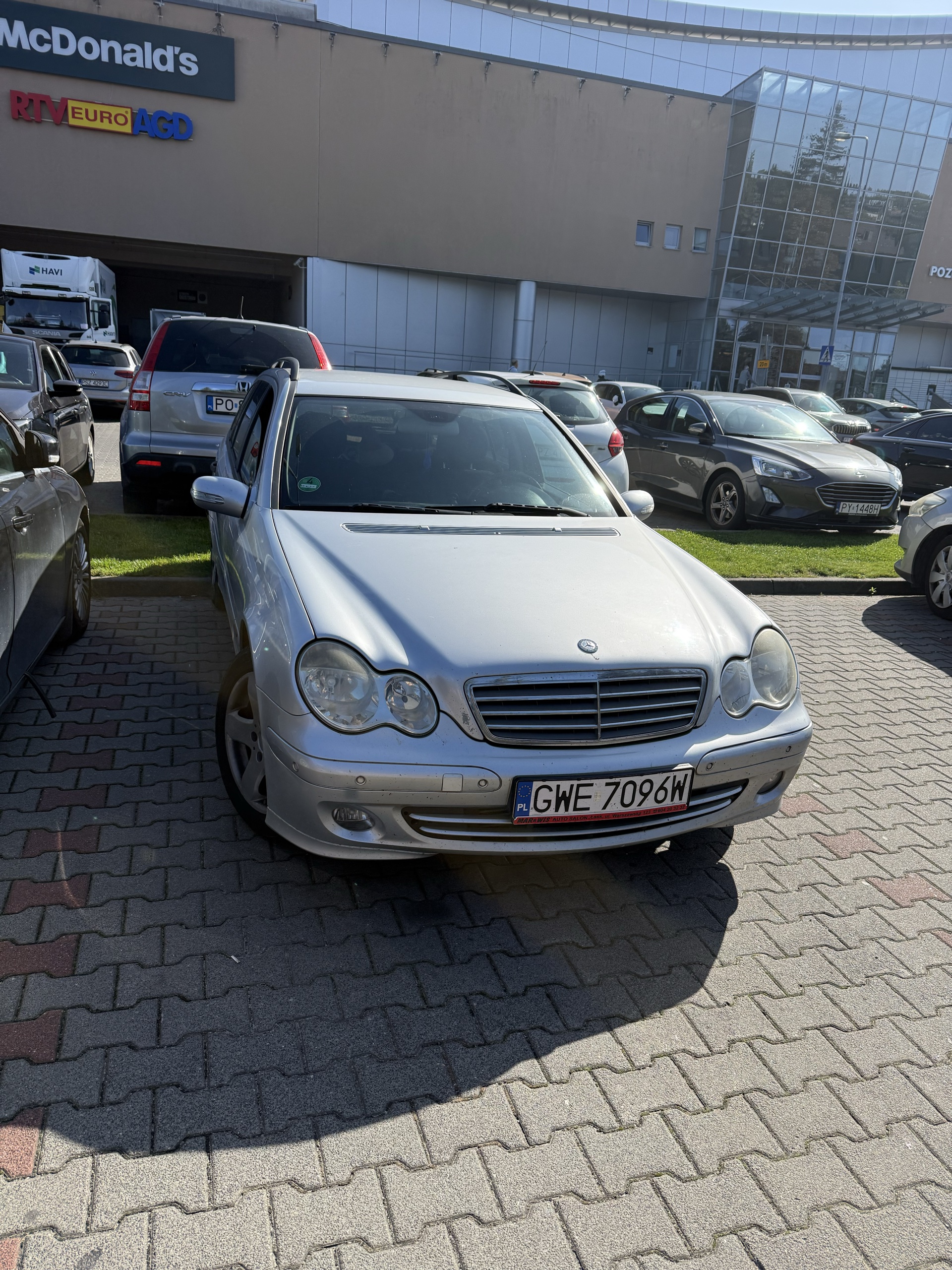 Mercedes-Benz C-Class 2005